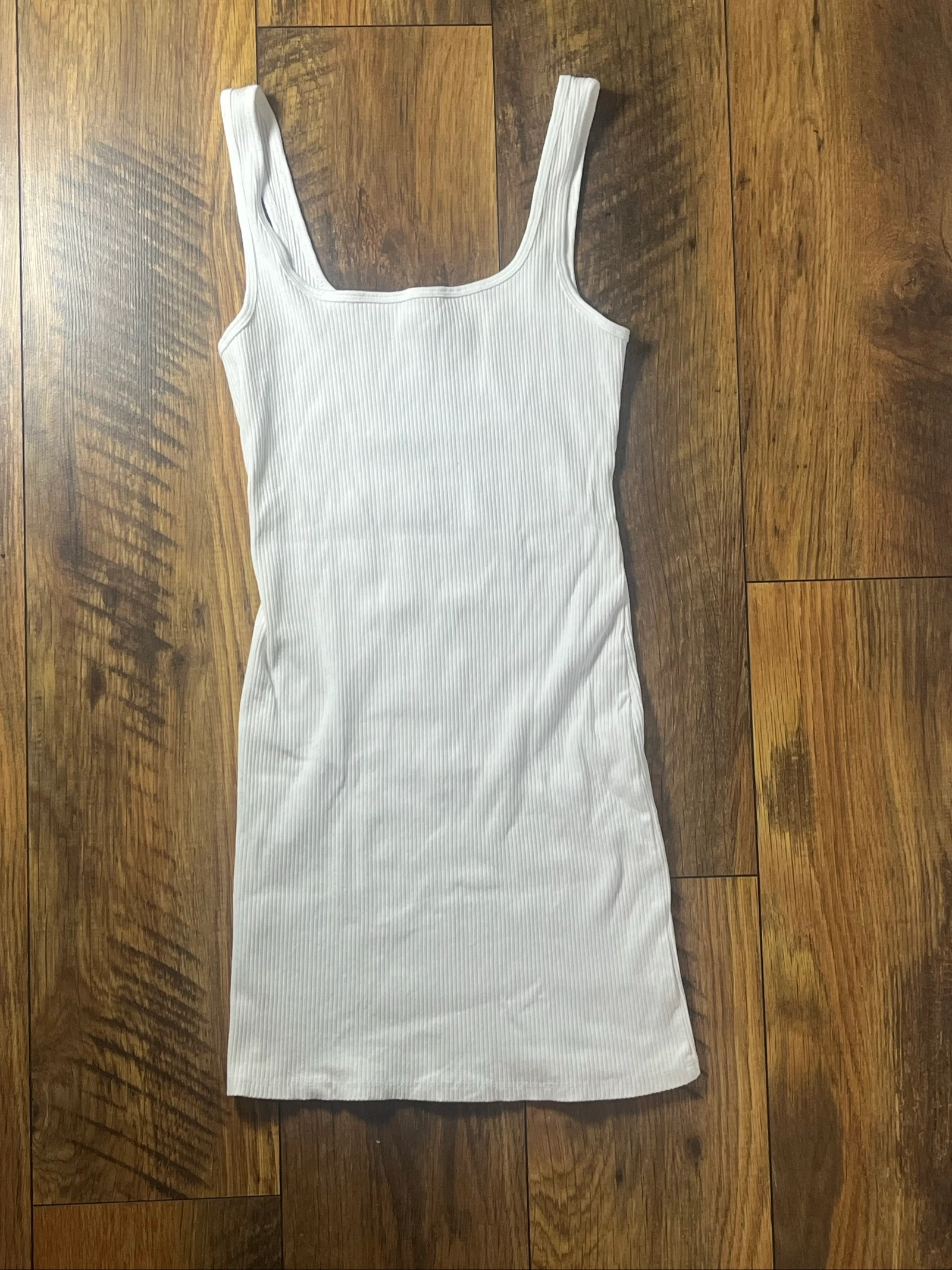 Robe moulante blanche côtelée bretelles larges décolleté carré - Bershka - Taille M - très bon état